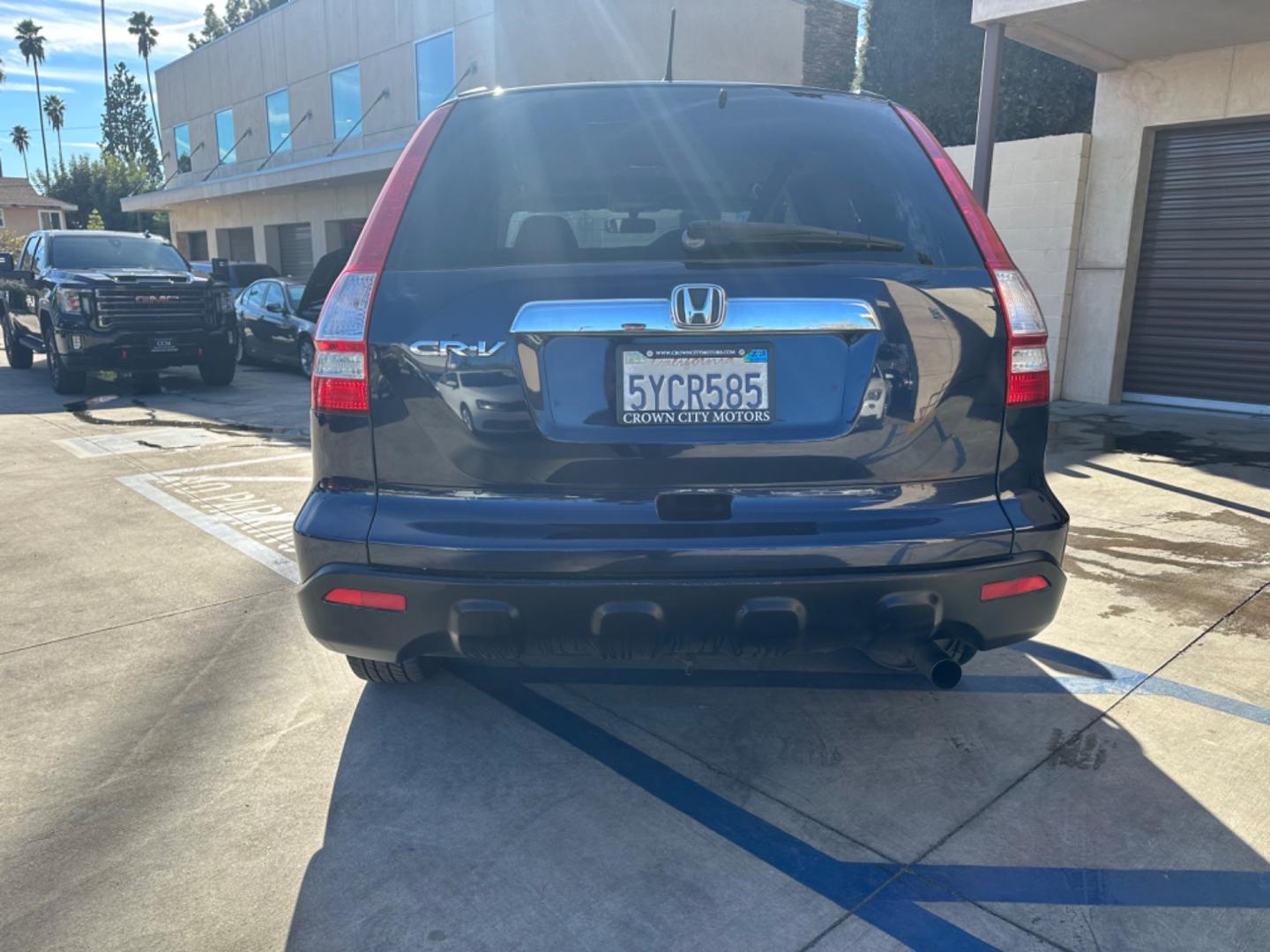 2007 Blue /Gray Honda CR-V EX 4WD AT (JHLRE48577C) with an 2.4L L4 DOHC 16V engine, 5-Speed Automatic Overdrive transmission, located at 30 S. Berkeley Avenue, Pasadena, CA, 91107, (626) 248-7567, 34.145447, -118.109398 - 4WD! This 2007 Honda CR-V EX 4WD looks and drives good. Don't let bad credit or financial setbacks hold you back from owning a dependable vehicle. At our BHPH dealership, we're here to make the car-buying process as smooth and stress-free as possible. We invite you to visit our dealership in Pasa - Photo#3